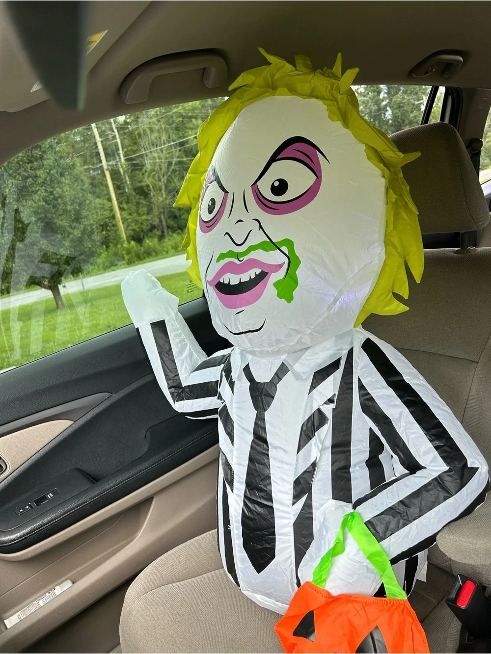 Gemmy Airblown Inflatable Beetlejuice CarBuddy Halloween